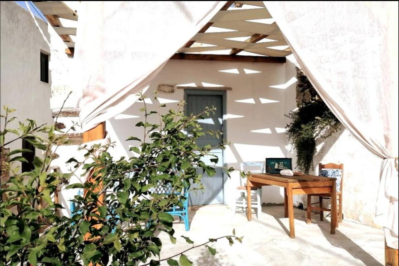 Naxos Mountain Retreat - Tiny House Build On Rock Apartment Koronos Екстериор снимка