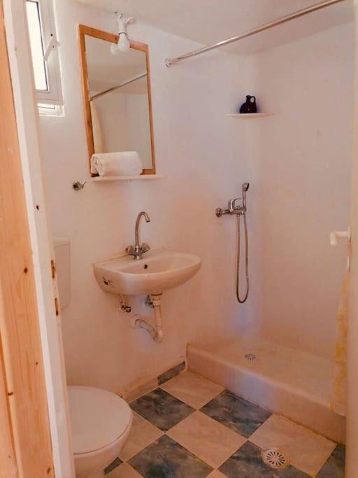 Naxos Mountain Retreat - Tiny House Build On Rock Apartment Koronos Екстериор снимка